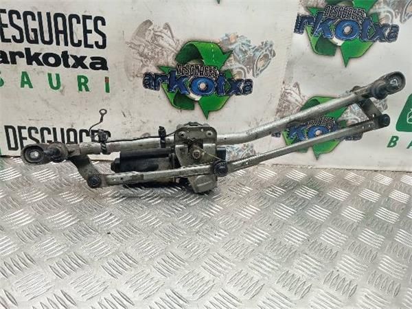 MOTOR LIMPIAPARABRISAS DEL. Mazda 3 1.6 CRDT BK (80 KW) - 26536 / Y6 2