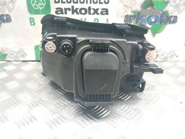 FARO DEL. DCHO Audi A4 1.8 G (B5) 125CV (1994-2000) (92 KW) - 27005 / ADR