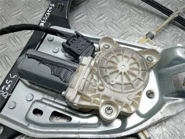 MOTOR ELEVALUNAS DEL. DCHO. Mercedes C 160 1.8 G C SPORTCOUPE 122CV (2002-2008) (90 KW) - 27049 / 271.921