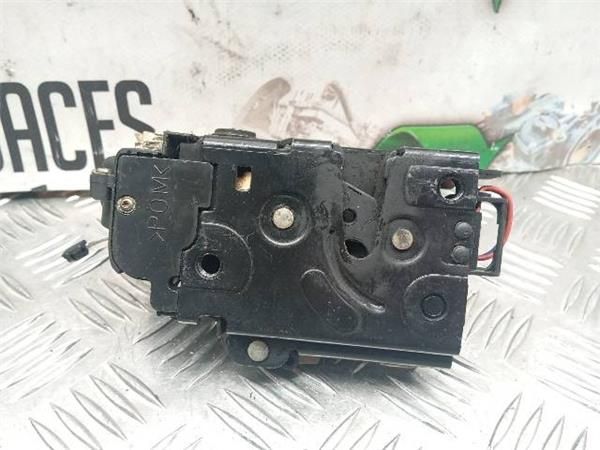 CERRADURA PUERTA DEL. IZDA. Volkswagen Golf 1.6  (1J1) (77 KW) - 27093 / ATN