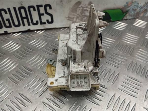 CERRADURA PUERTA DEL. DCHA. Ford Focus 1.8 TDDI (CAK) (1998-2004) (66 KW) - 27141 / C9DB