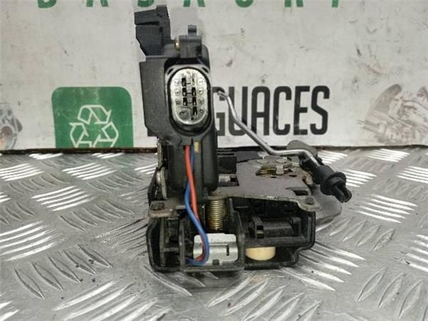 CERRADURA PUERTA TRA. IZDA. Audi A4 1.8  TURBO (8E) (110 KW) - 27204 / AVJ