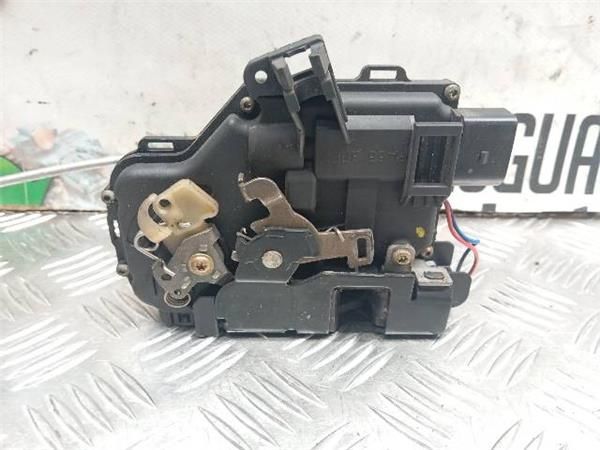 CERRADURA PUERTA DEL. IZDA. Audi A4 1.8  TURBO (8E) (110 KW) - 27214 / AVJ 2