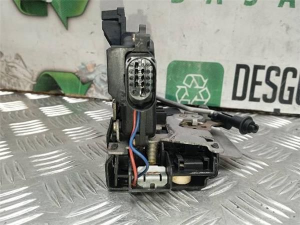 CERRADURA PUERTA DEL. IZDA. Audi A4 1.8  TURBO (8E) (110 KW) - 27214 / AVJ