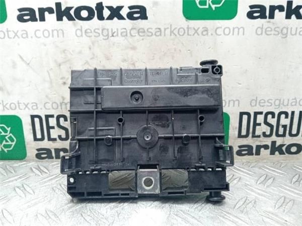 CAJA FUSIBLES/RELE Peugeot 3008 1.6 HDI I (0U) 109CV (2009-2016) (80 KW) - 27230 / 9HZ O 9H01 2