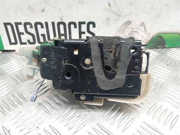 CERRADURA PUERTA DEL. IZDA. Volkswagen Polo 1.4 G IV (9N) (2001-2008) 75CV (55 KW) - 27231 / BBY