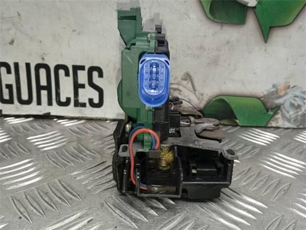 CERRADURA PUERTA DEL. IZDA. Volkswagen Polo 1.4 G IV (9N) (2001-2008) 75CV (55 KW) - 27231 / BBY