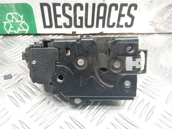 CERRADURA PUERTA DEL. IZDA. Volkswagen Golf 1.6 G IV (1J1) (1997-2004) 100CV (74 KW) - 27235 / AKL