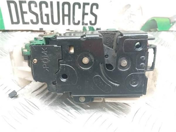 CERRADURA PUERTA DEL. IZDA. Volkswagen Passat 1.9 TDI (3BG) (96 KW) - 27238 / AWX