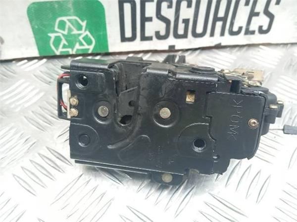 CERRADURA PUERTA DEL. DCHA. Volkswagen Golf 1.6  (1J1) (77 KW) - 27258 / ATN