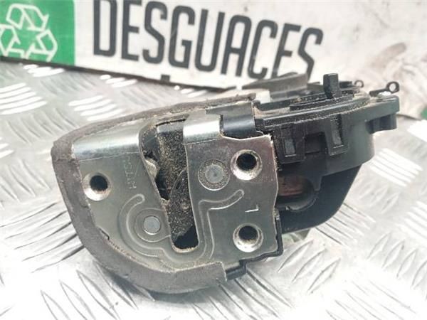 CERRADURA PUERTA TRA. IZDA. Toyota Yaris 1.3 G II (P9) (2008-2011) 101CV (74 KW) - 27276 / 1NR