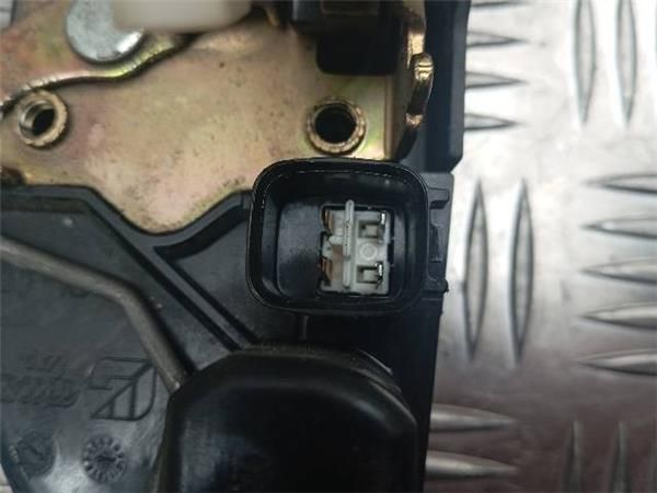 CERRADURA PUERTA DEL. IZDA. Chrysler Grand Voyager 2.8 TD (RG) (2001-2008) - 27277