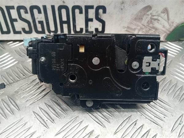 CERRADURA PUERTA DEL. IZDA. Volkswagen Golf 1.4 G (1K1) (55 KW) - 27341 / BCA