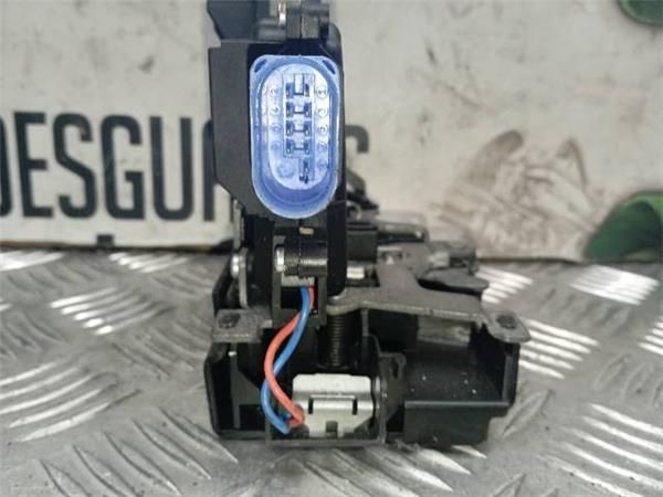 CERRADURA PUERTA DEL. IZDA. Volkswagen Golf 1.4 G (1K1) (55 KW) - 27341 / BCA