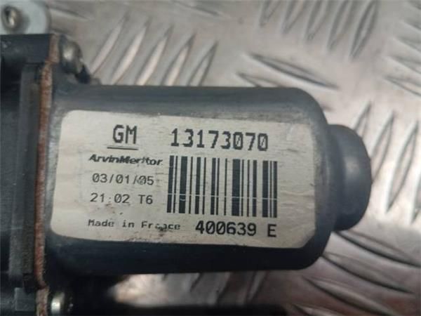 MOTOR ELEVALUNAS DEL. DCHO. Opel Combo 1.7 CDTI C 101CV (2004-2012) (74 KW) - 27478 / Z17DTH
