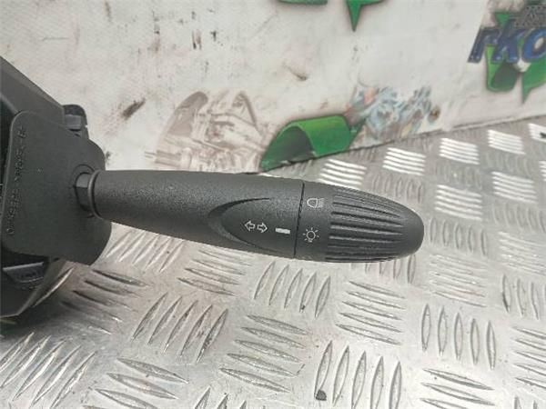 MANDO MULTIFUNCION Fiat Punto 1.9 D (188) (1999-2002) 60CV (44 KW) - 27864 / 188A3000