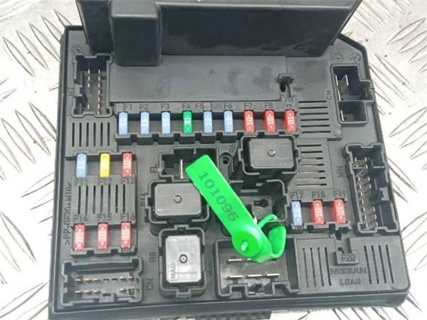 CAJA FUSIBLES/RELE Nissan Qashqai 2.0 G 2 (J10) 141CV (2007-2013) (104 KW) - 28077 / MR20 EURO4