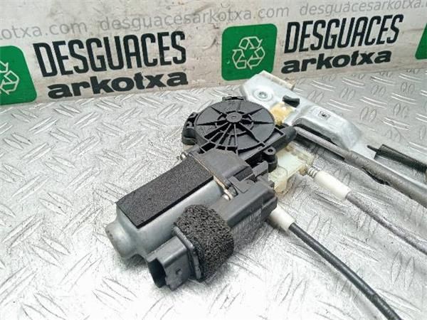 MOTOR ELEVALUNAS DEL. IZDO. Renault Megane 1.5 DCI II (BM) 101CV (2003-2008) (74 KW) - 28090 / K9KF7