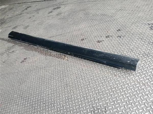 MOLDURA LATERAL IZDA. Mercedes B 180 1.8 CDI (W246) (2011-2014) 109CV (80 KW) - 28204 / 651901