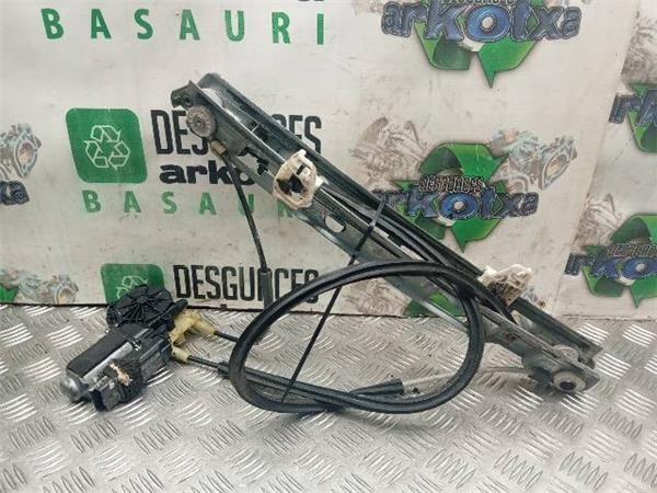 MOTOR ELEVALUNAS DEL. IZDO. Renault Megane 1.6 G II (CM) 112CV (2006-2008) (82 KW) - 28224 / K4M D8 2