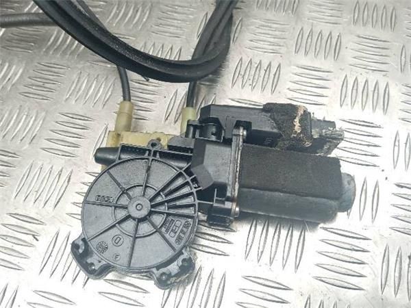 MOTOR ELEVALUNAS DEL. IZDO. Renault Megane 1.6 G II (CM) 112CV (2006-2008) (82 KW) - 28224 / K4M D8