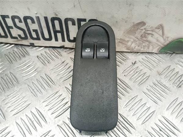 MANDO ELEVALUNAS Renault Megane 1.6 G II (CM) 112CV (2006-2008) (82 KW) - 28447 / K4M D8