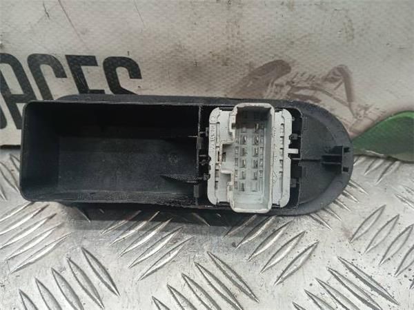 MANDO ELEVALUNAS Renault Megane 1.6 G II (CM) 112CV (2006-2008) (82 KW) - 28447 / K4M D8 2