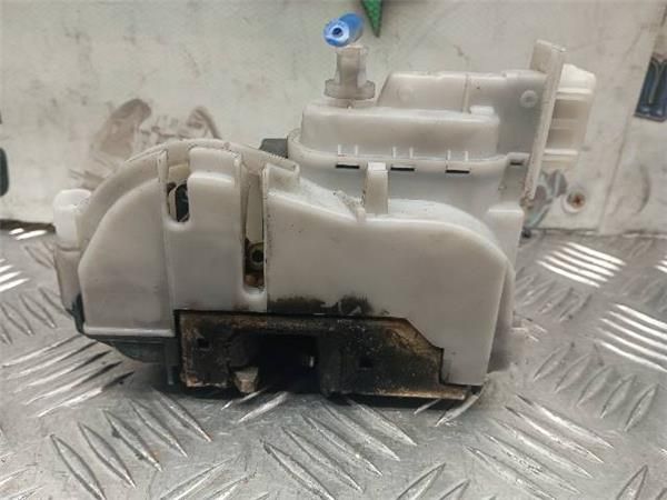 CERRADURA PUERTA DEL. IZDA. Volkswagen Polo 1.9 D III (6N1) 64CV (1994-1999) (47 KW) - 28464 / AEF 2