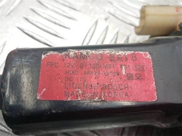 MOTOR ELEVALUNAS DEL. DCHO. Hyundai H1 2.5 TD STAREX 80CV (1997-2004) (59 KW) - 28896 / D4BF