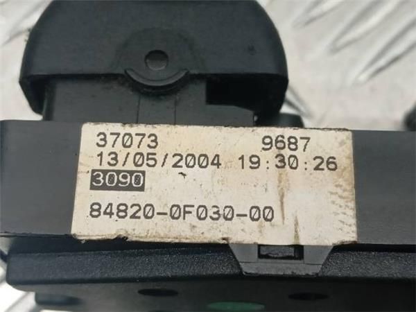 MANDO ELEVALUNAS Toyota Corolla 2.0 D10 VERSO (R10/11) 116CV (04-09) (85 KW) - 29014 / 1CDFTV
