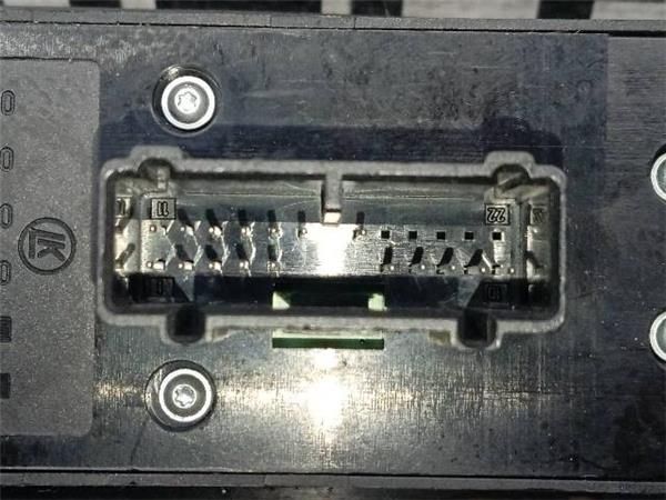 MANDO ELEVALUNAS Volvo V50 1.6 D FAMILIAR (2004 - 2012) (80,5 KW) - 29055 / D4164T