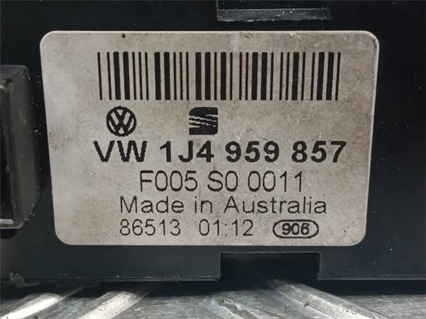 MANDO ELEVALUNAS Volkswagen Golf 1.6 G IV (1J1) 105CV (2000-2005) (77 KW) - 29067 / AZD