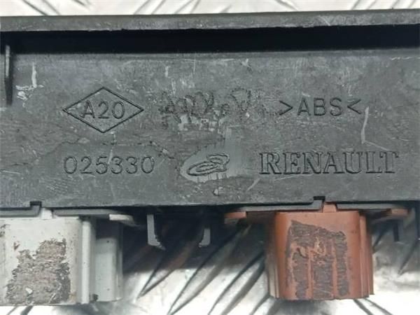 MANDO ELEVALUNAS Renault Megane 1.9 DCI II (CM) 120CV (2002-2008) (88 KW) - 29084 / DF9QBB