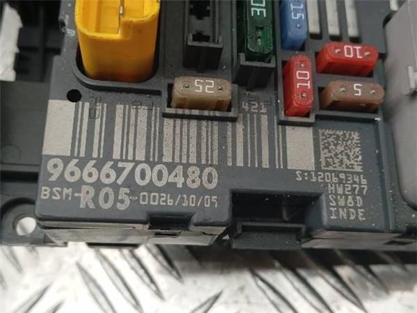 CAJA FUSIBLES/RELE Citroen C4 1.4 G COUPE (88CV) (2004 2011) (65 KW) - 29767 / KFU