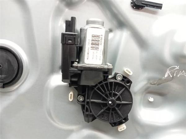 MOTOR ELEVALUNAS DEL. DCHO. Kia Ceed 2.0 CRDI SW (ED) 140CV (2007-2012) (103 KW) - 29790 / D4EA