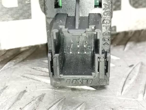 INTERRUPTOR LUCES EMERGENCIA Ford Kuga 2.0 TDCI I 136CV (2008-2012) (100 KW) - 29956 / G6DG