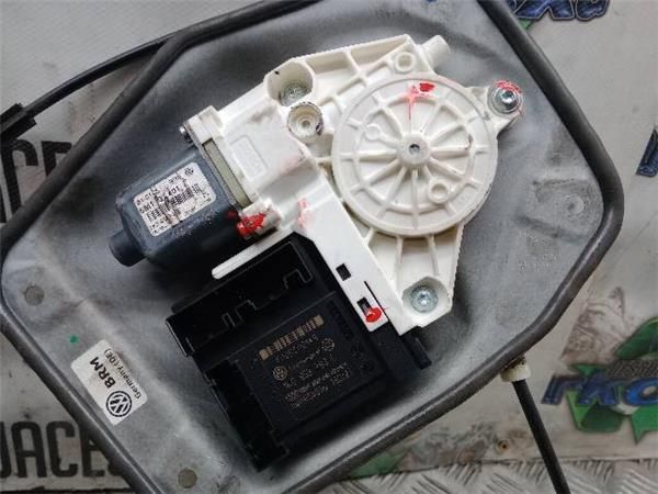 MOTOR ELEVALUNAS DEL. IZDO. Volkswagen Golf 1.9 TDI V PLUS (1KP) 105CV (2005-2009) (77 KW) - 30206 / BKC