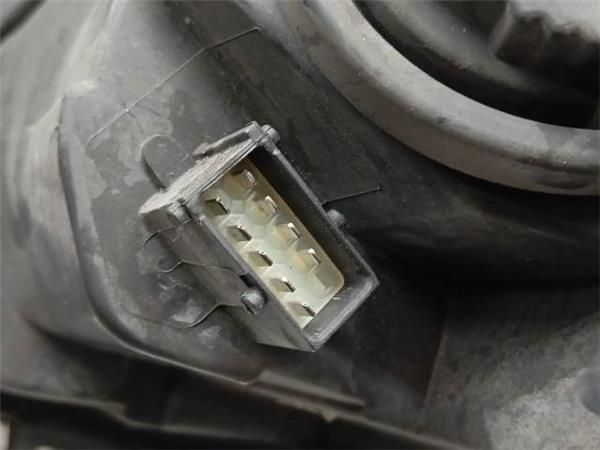 FARO DEL. DCHO Opel Corsa 1.2 G D (65CV) (2009 2014) (63 KW) - 30519 / A12XER
