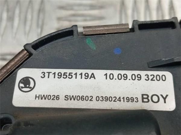 MOTOR LIMPIAPARABRISAS DEL. Skoda Superb 1.9 TDI II COMBI (105CV) (2008 2010) (77 KW) - 30726 / BXE