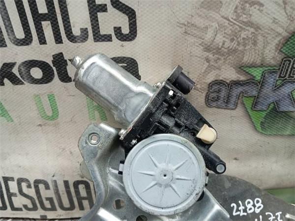 MOTOR ELEVALUNAS TRA. IZDO. Suzuki SX4 1.9 DDIS (EY) 4X4 FAM. 120CV (2006-...) (88 KW) - 30903 / D19AA