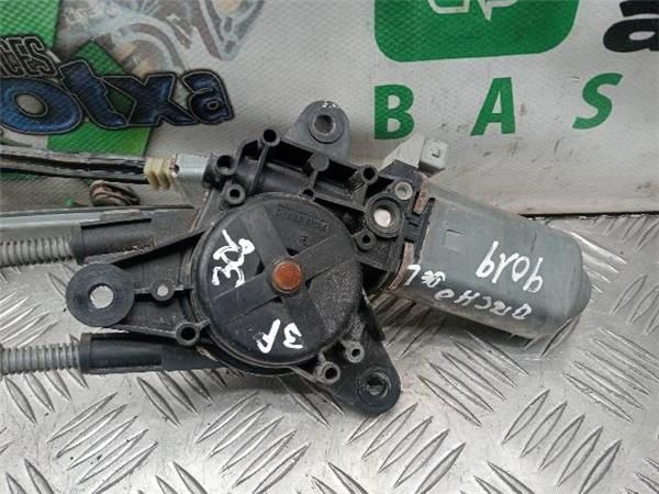 MOTOR ELEVALUNAS DEL. DCHO. Peugeot 306 1.9 DT (90CV) (1997 2002) (66 KW) - 31147 / DHY