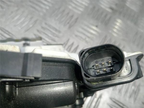 CERRADURA PUERTA TRA. DCHA. Volkswagen Tiguan 2.0 TDI 140CV) (2008 2018) (103 KW) - 31316 / CFF