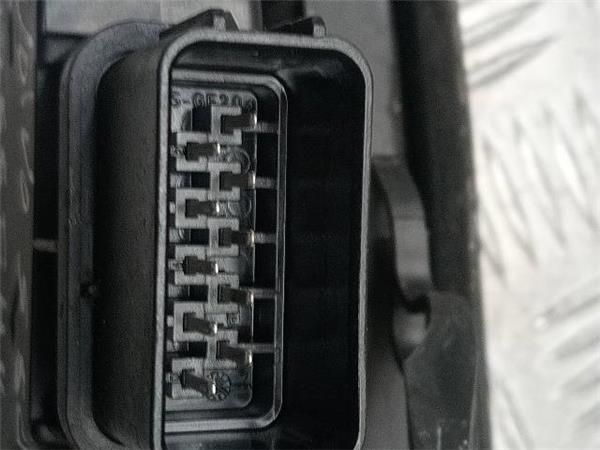 CERRADURA PUERTA DEL. DCHA. Volvo V50 2.0 D (MW) 136CV (2004-2010) (100 KW) - 31329 / D4204T