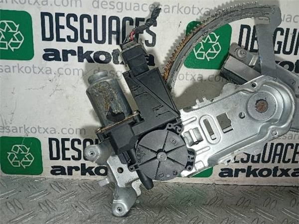 MOTOR ELEVALUNAS DEL. IZDO. Opel Combo 1.3 CDTI (69CV) (2005 2022) (51 KW) - 31416 / Z13DT