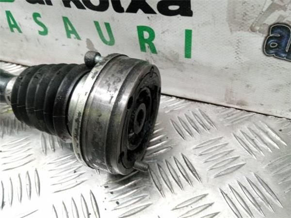 TRANSMISION DEL. DCHA. Seat Ibiza 1.2 G IV (6J5) 70CV (2008-2015) (51 KW) - 31437 / CGP