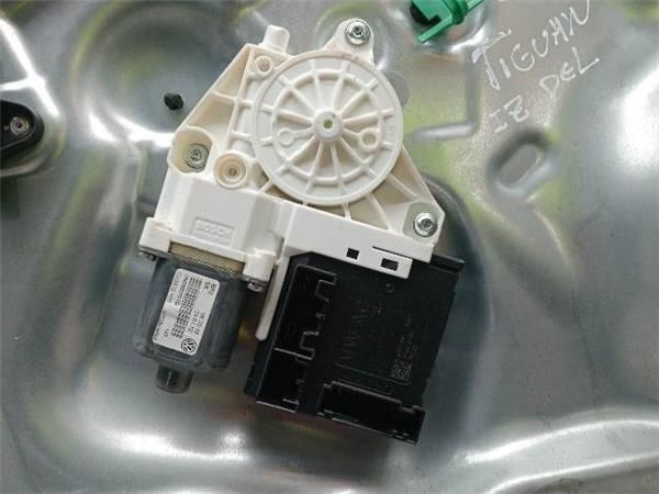 MOTOR ELEVALUNAS DEL. IZDO. Volkswagen Tiguan 2.0 TDI 140CV) (2008 2018) (103 KW) - 31933 / CFF