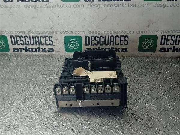 CAJA FUSIBLES/RELE Volkswagen Tiguan 2.0 TDI 140CV) (2008 2018) (103 KW) - 32028 / CFF
