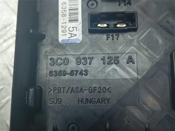 CAJA FUSIBLES/RELE Volkswagen Tiguan 2.0 TDI 140CV) (2008 2018) (103 KW) - 32028 / CFF