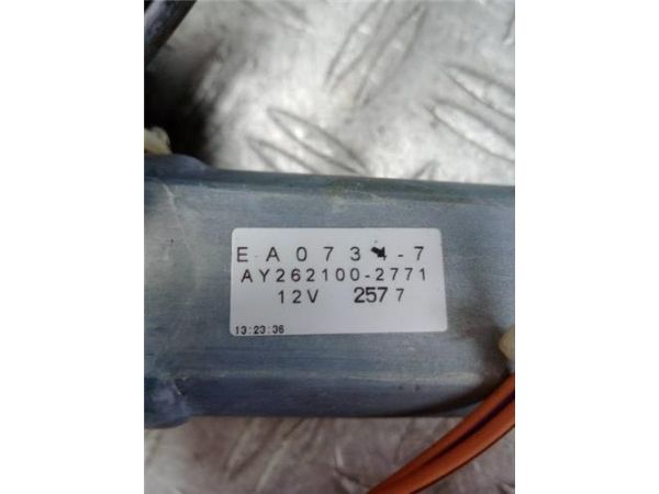 ELEVALUNAS ELECTRICO DEL. DCHO. Chrysler Voyager 2.8 CRD IV (150CV) (2004 2008) (110 KW) - 32098 / VM47C