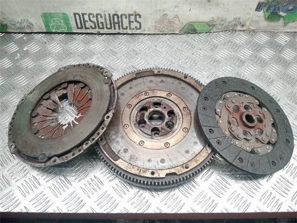 KIT EMBRAGUE COMPLETO Volkswagen Golf 1.9 TDI (90CV) (1997 2004) (66 KW) - 32918 / ALH 2